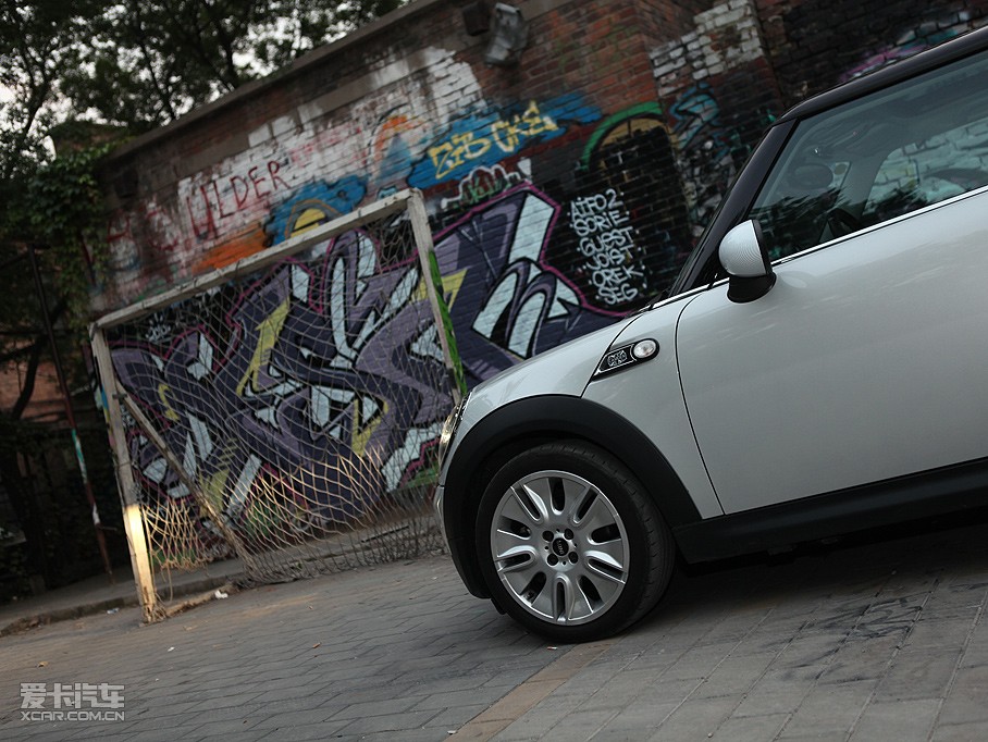 2009MINI S 50 CAMDEN