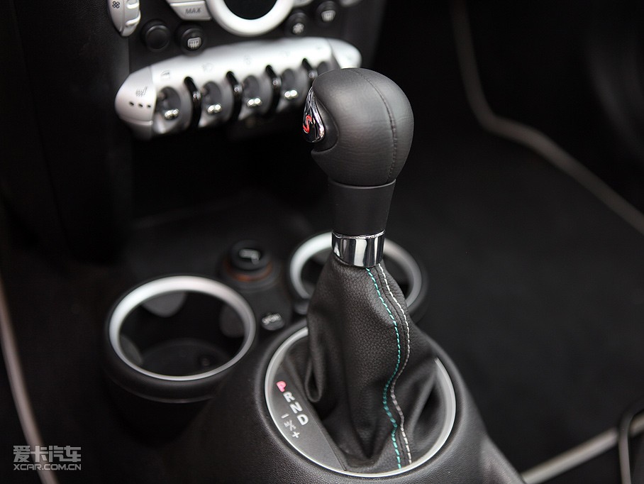 2009MINI S 50 CAMDEN