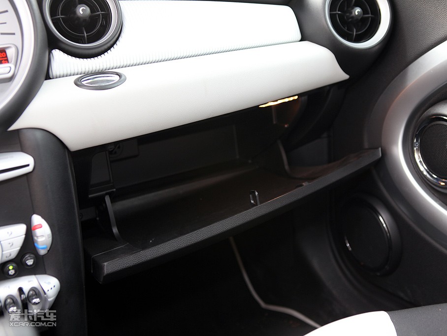 2009MINI S 50 CAMDEN