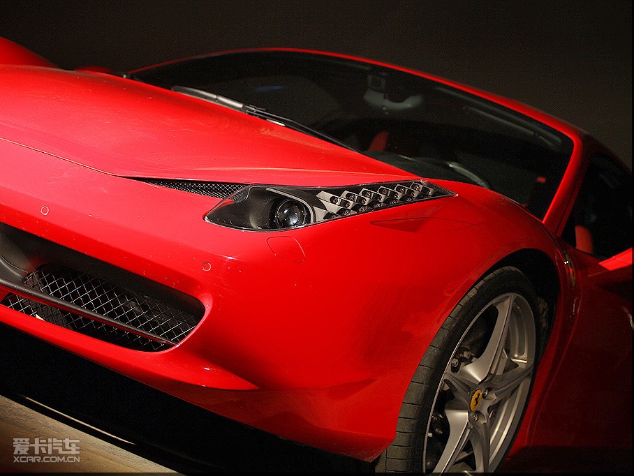 2010458 4.5L Italia