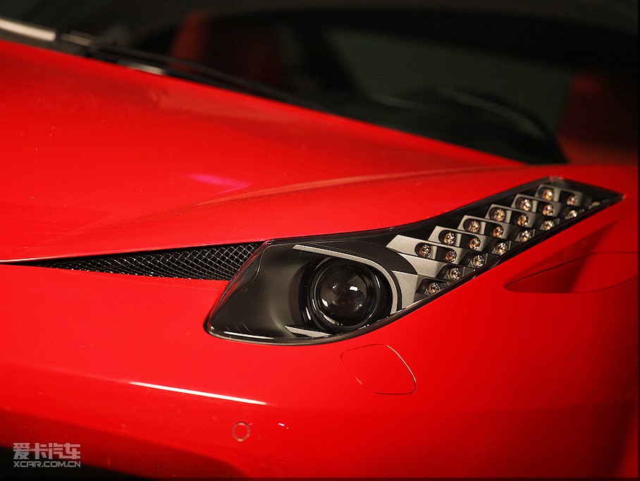 2010458 4.5L Italia