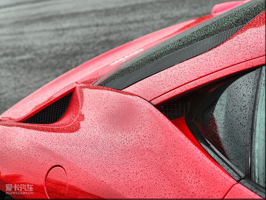 2010458 4.5L Italia