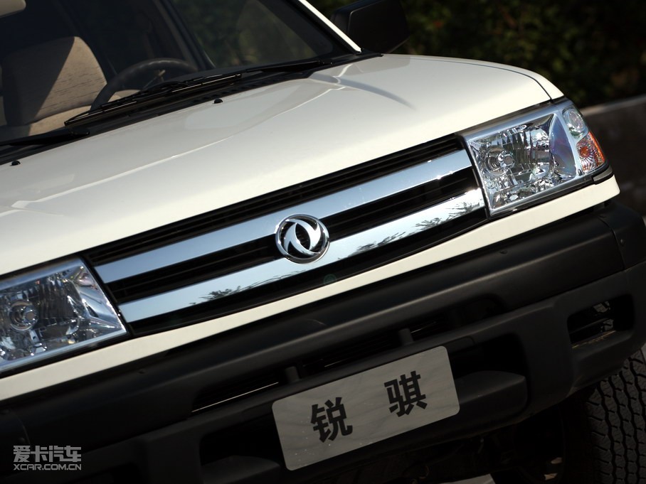 2010���J�U��ʽ܇ 2.5L ���˜ʰ�