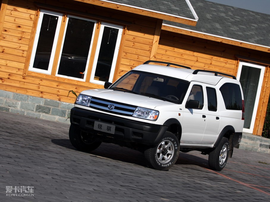 2010���J�U��ʽ܇ 2.5L ���˜ʰ�