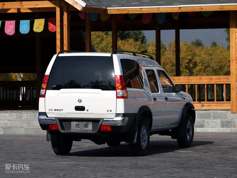 2010���J�U��ʽ܇ 2.5L ���˜ʰ�