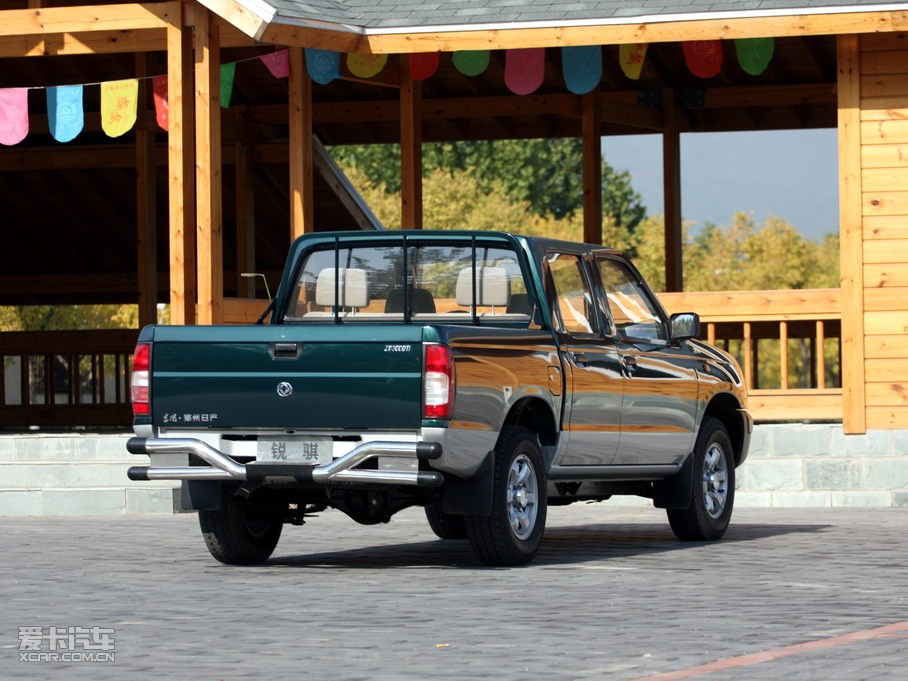 2010���J�U��ʽ܇ 2.5L ���˜ʰ�