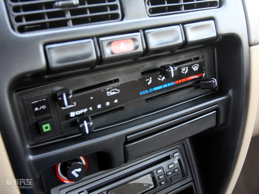 2010���J�U��ʽ܇ 2.5L ���˜ʰ�