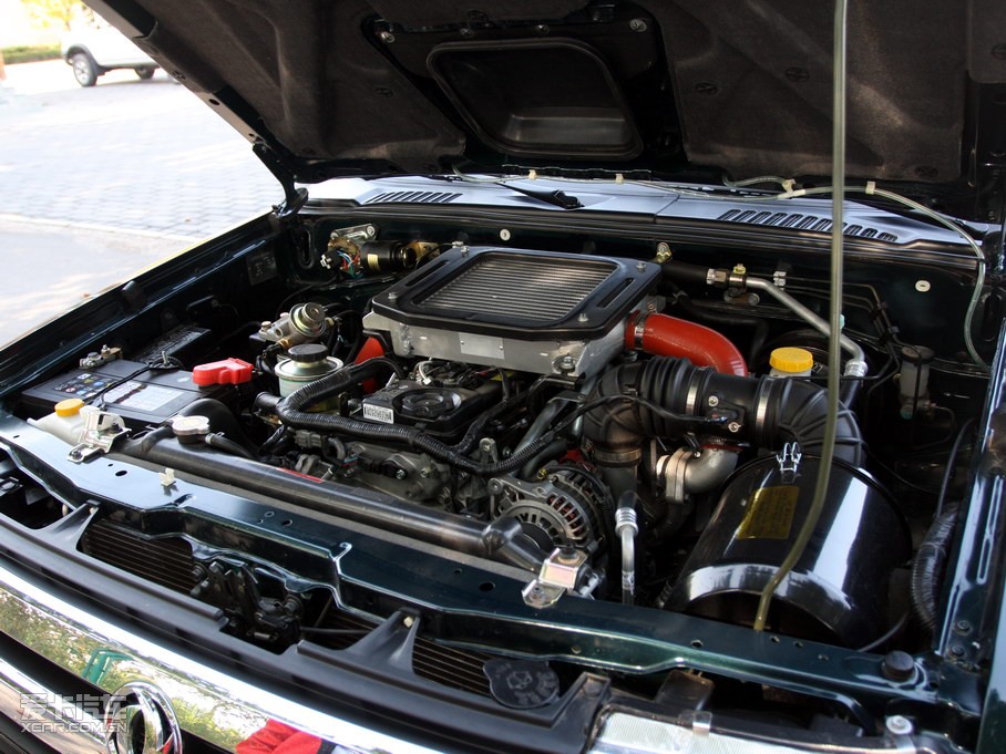 2010���J�U��ʽ܇ 2.5L ���˜ʰ�