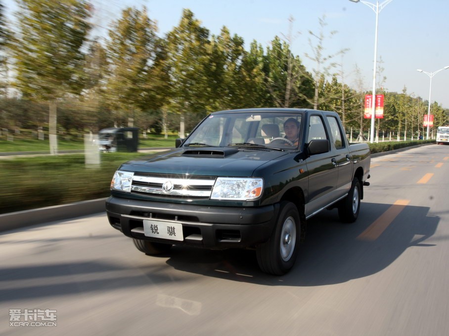 2010���J�U��ʽ܇ 2.5L ���˜ʰ�