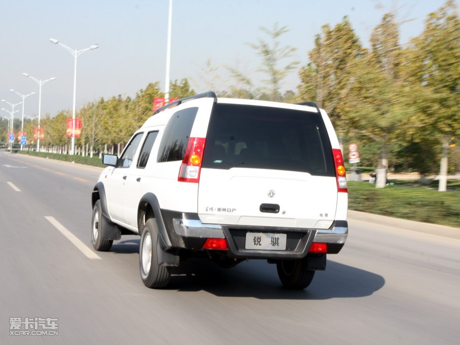 2010���J�U��ʽ܇ 2.5L ���˜ʰ�