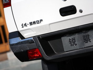 2010款2.5L 四驱标准版 细节外观