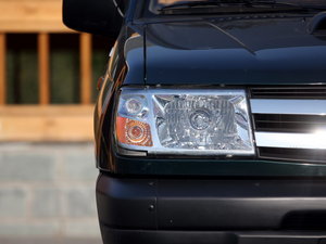2010款2.5L 四驱标准版 细节外观
