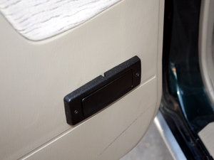 2010款2.5L 四驱标准版 空间座椅