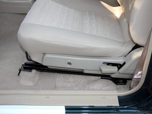 2010款2.5L 四驱标准版 空间座椅