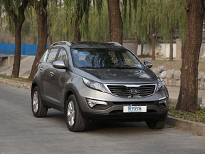 2011款2.0L GLS 自动两驱版 整体外观