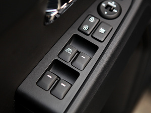 20112.0L GLS ԄӃ п؅^