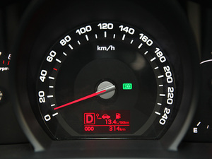 20112.0L GLS ԄӃ п؅^