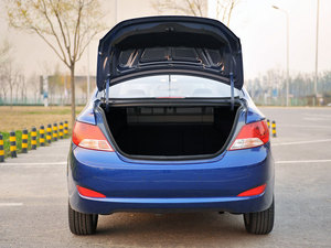 2010款1.4L BLUE 自动版 空间座椅