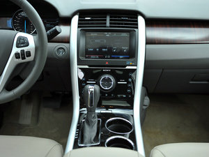 2011款3.5L 尊锐版 中控区