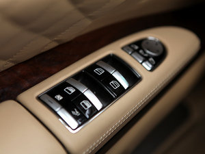 2010A(y)MG S 65 {܇ƅ^(q)	