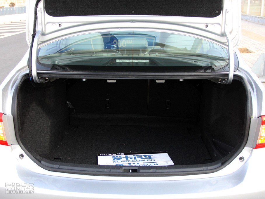 2011_ 1.8L GLX-i CVT(do)