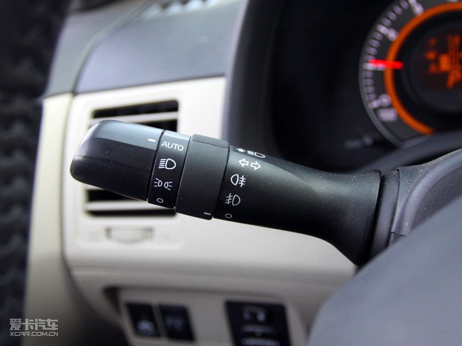 2011_ 1.8L GLX-i CVT