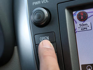 20111.8L GLX-i CVT п؅^