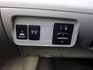 20111.8L GLX-i CVT п؅^