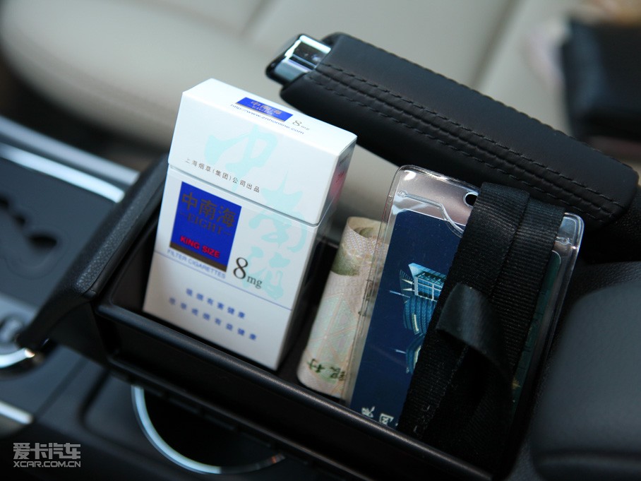 2011��YA��(�M��) A 180 CVT