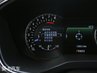 档次依旧 测长安福特金牛座2.0T至尊型