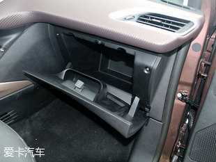 小排量弄潮儿 试驾东风标致2008 1.2THP