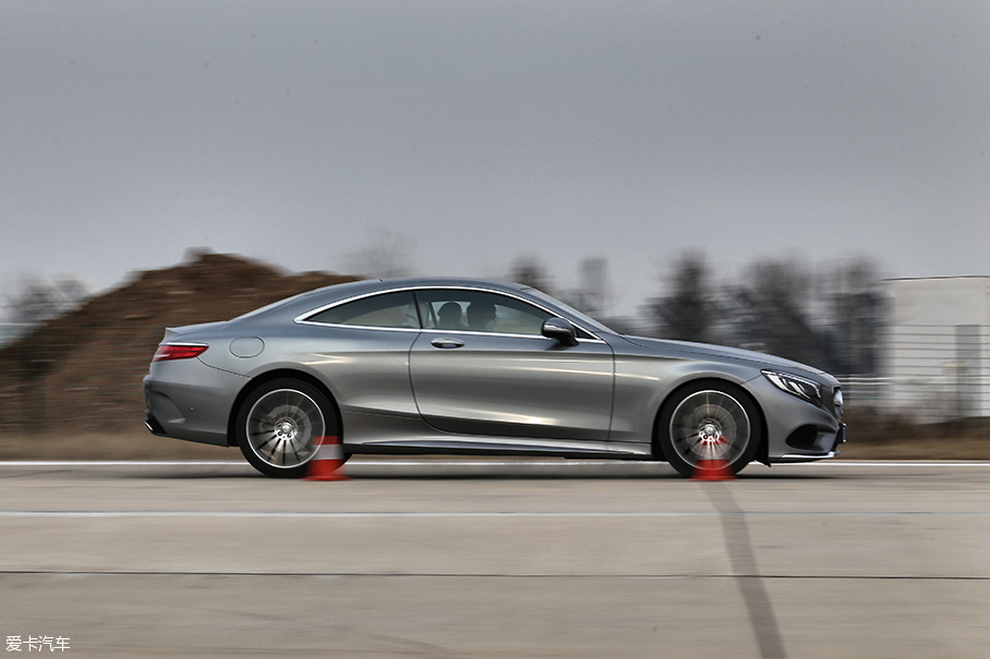 奔驰S500 Coupe