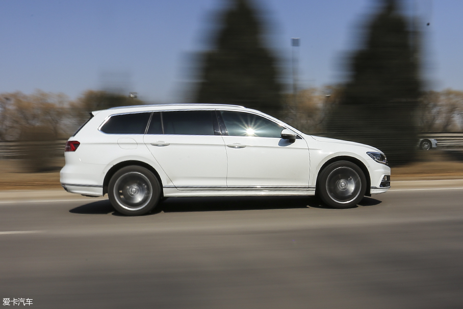 原汁原味 爱卡测试进口大众蔚揽380TSI