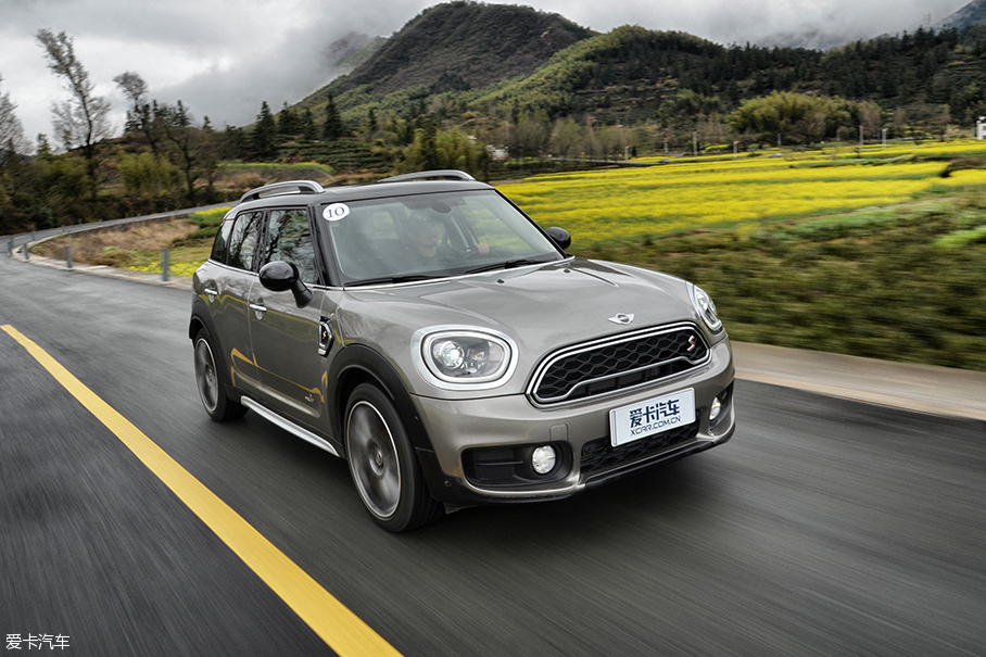 新一代MINI COUNTRYMAN