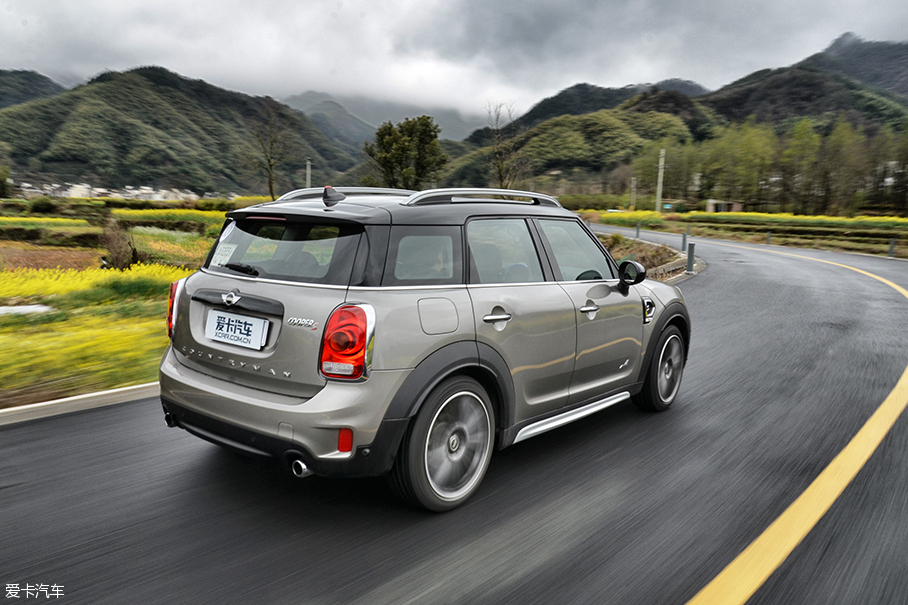 新一代MINI COUNTRYMAN