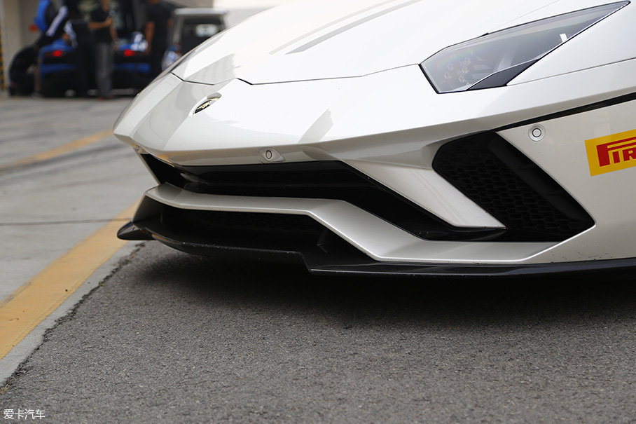 ǰɴ߳ͷѹ¿Aventador SĳͷѹAventador130%