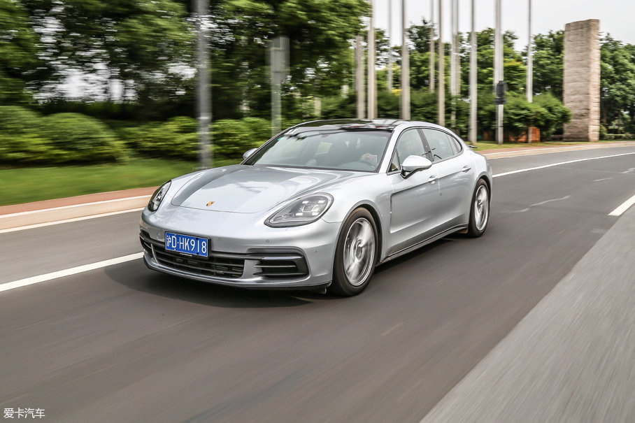 ԼݵPanamera 4䱸3.0TNormalģʽŽŸȻƫأԸоʮֳ㡣ͬʱֳ͸ҲƵʮ΢