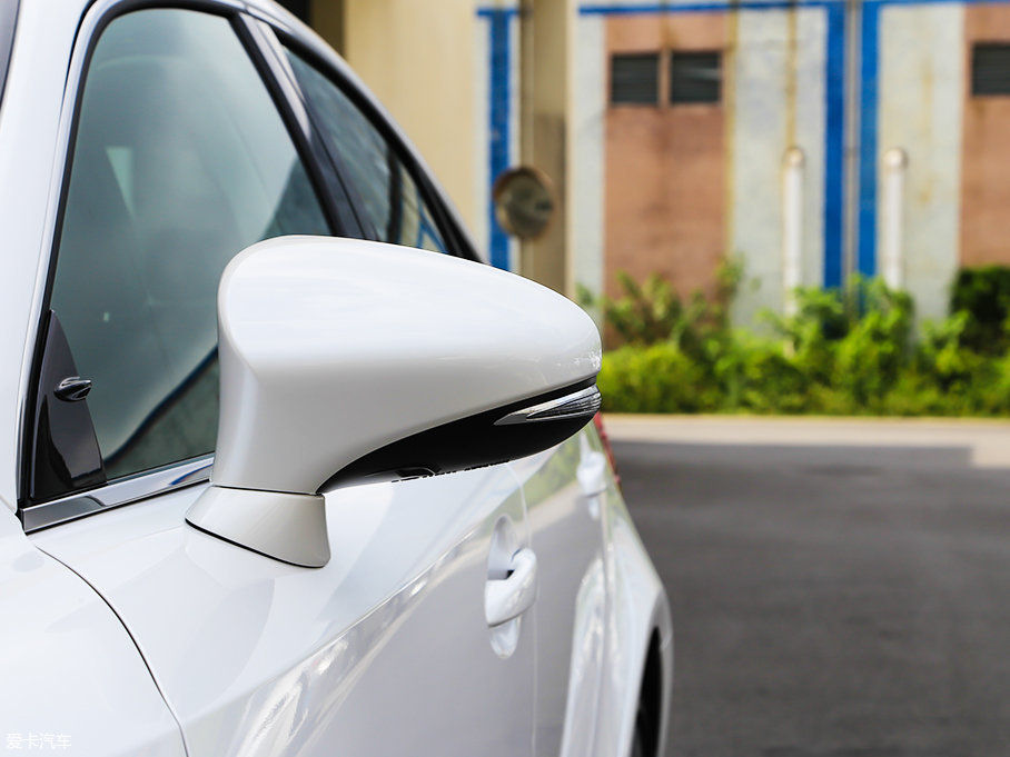 實拍雷克薩斯新款IS