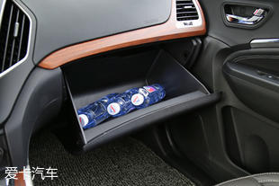 力帆汽车2017款力帆X80