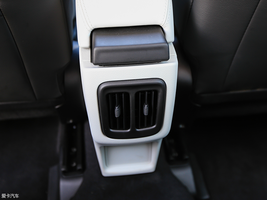 试新Jeep指南者1.4T+9AT+4驱