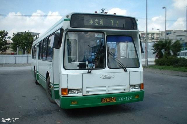 【图文】改革开放40周年 盘点新时期公交的变化_爱卡汽车