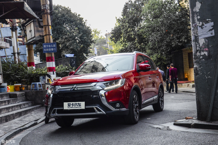 三菱歐藍(lán)德