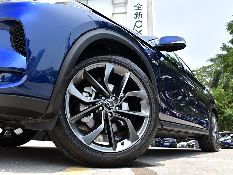 實拍東風英菲尼迪全新QX50