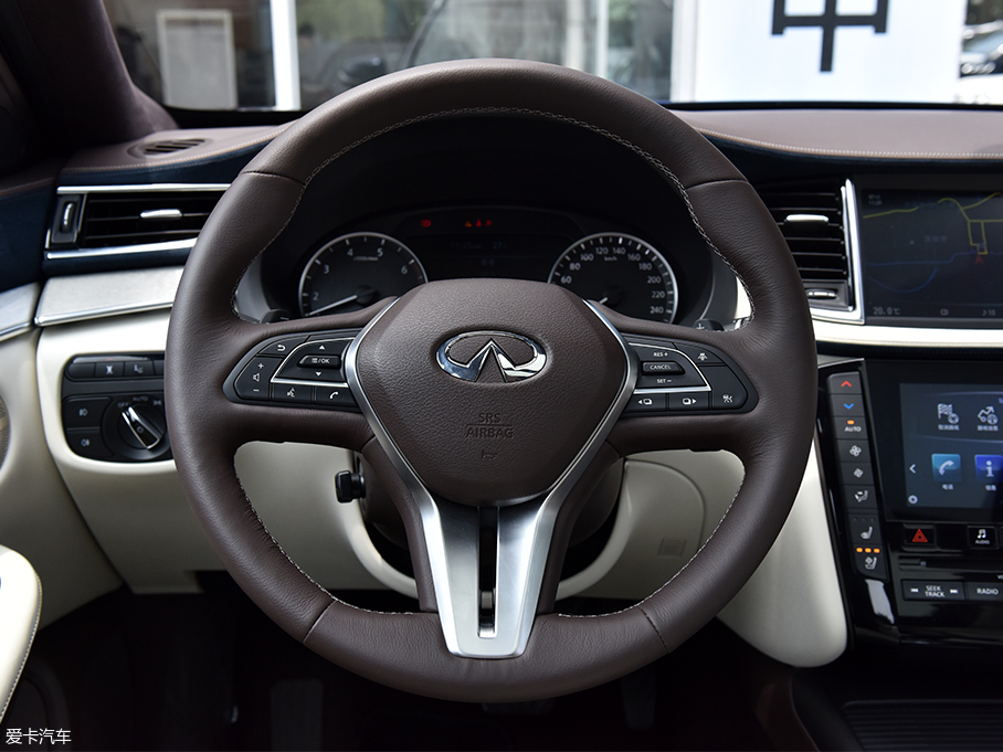 實拍東風英菲尼迪全新QX50
