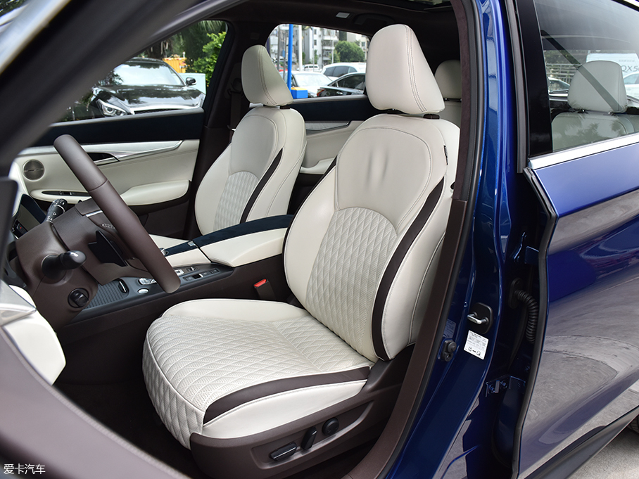 實拍東風英菲尼迪全新QX50