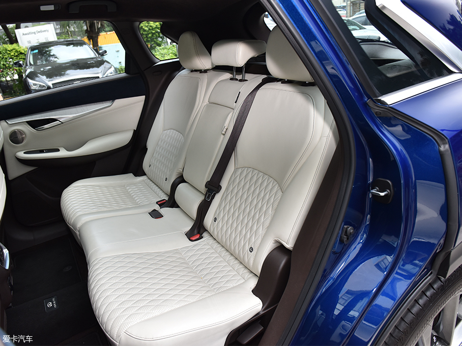 實拍東風英菲尼迪全新QX50