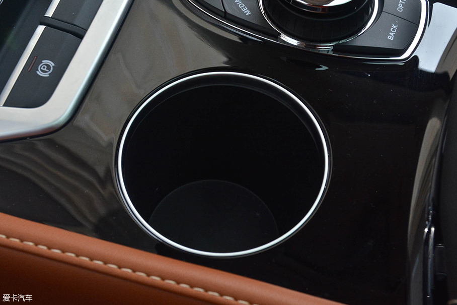 2018款北汽幻速H5