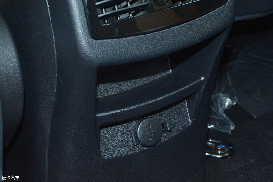 2018款北汽幻速H5