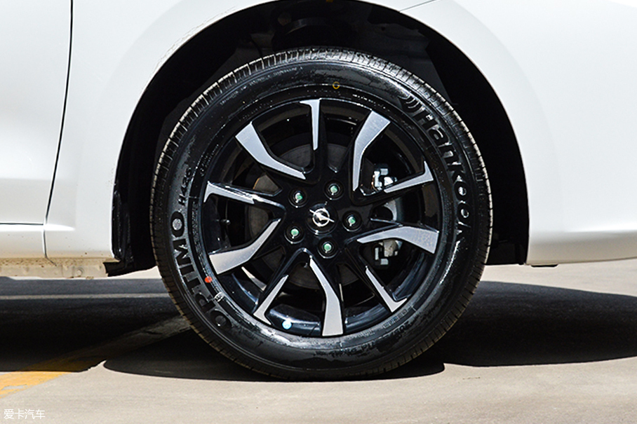 2018款海馬福美來F5