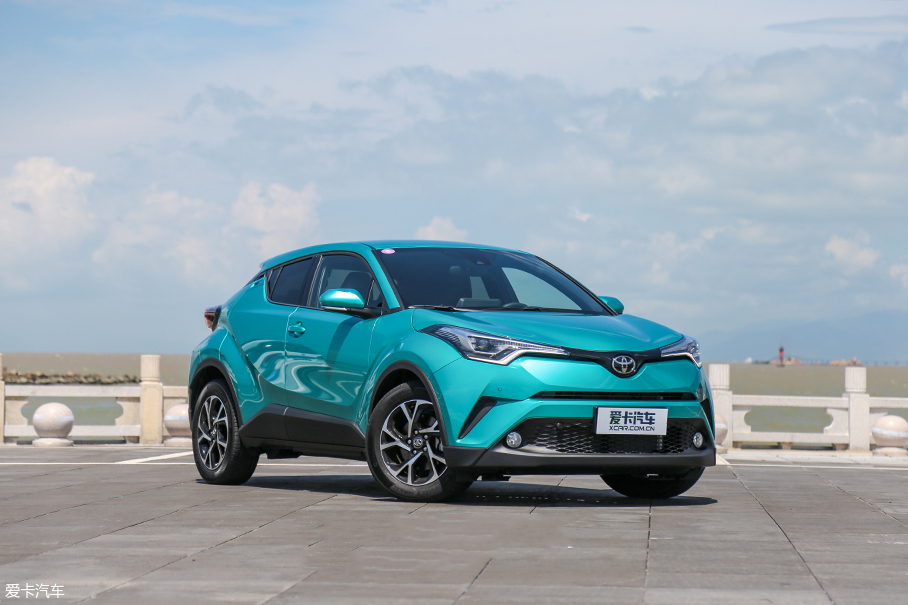 动态表现出色 试驾广汽丰田C-HR 2.0L